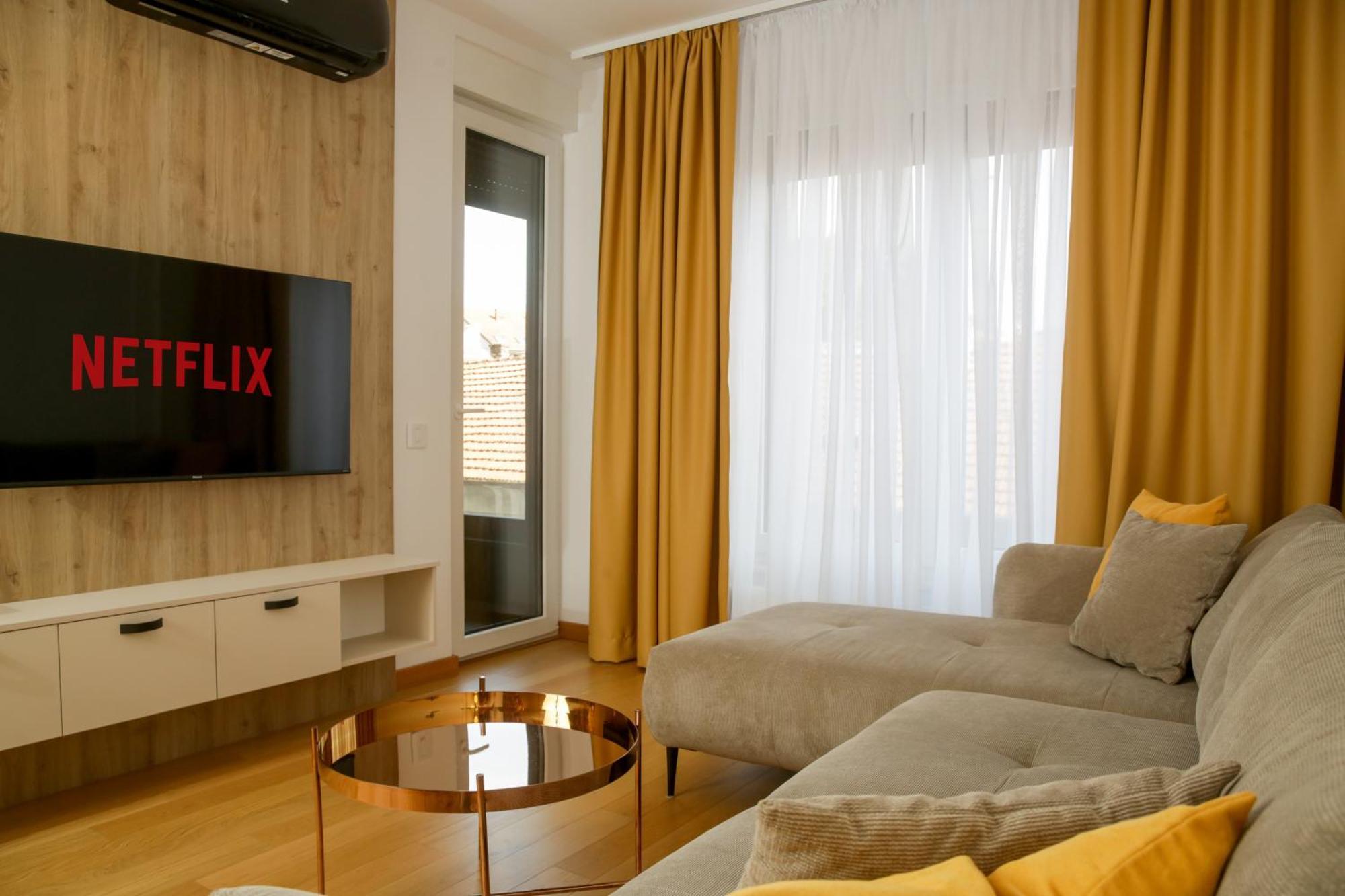 Supernova Royal Residence Novi Sad Eksteriør billede