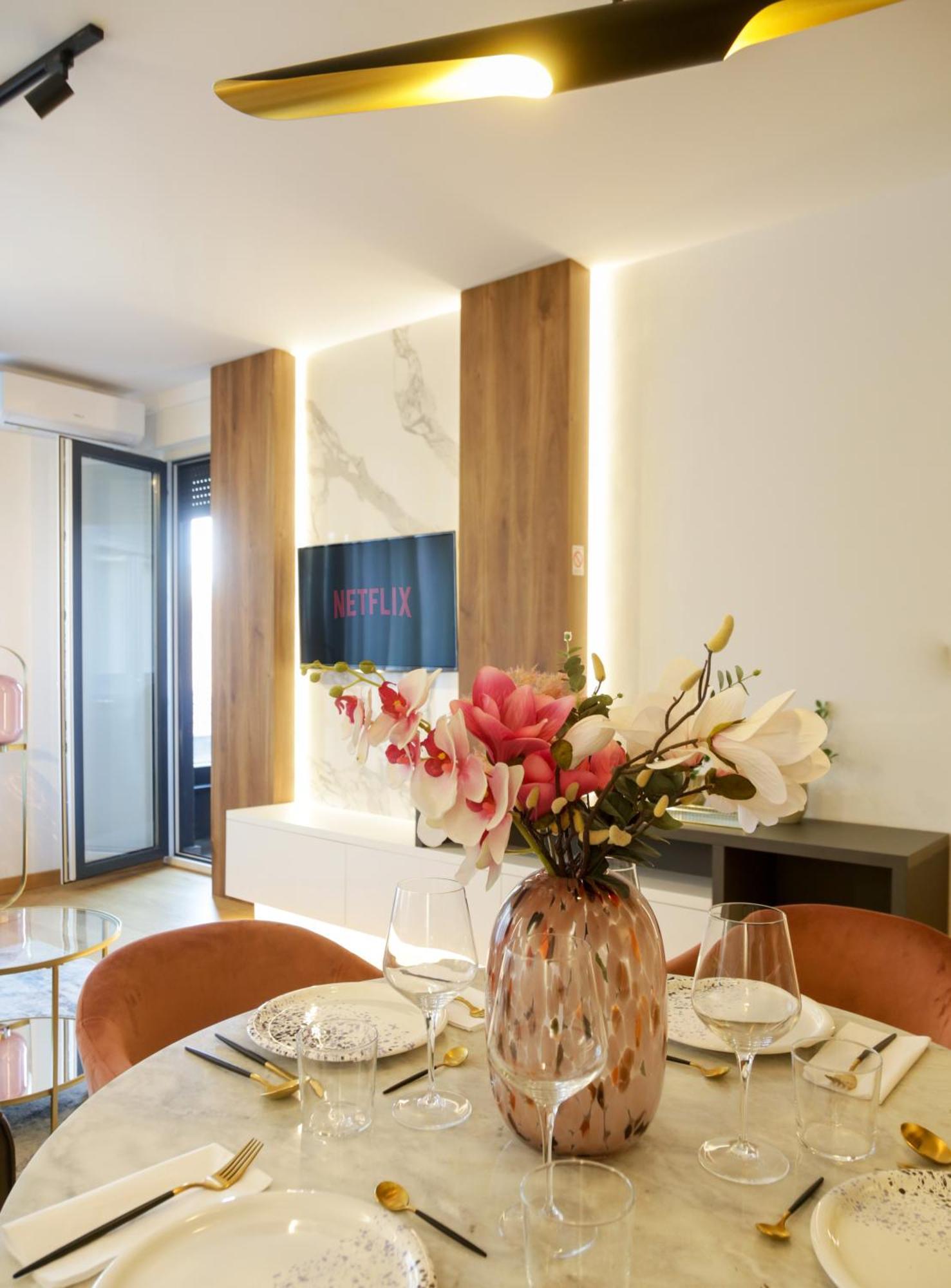 Supernova Royal Residence Novi Sad Eksteriør billede